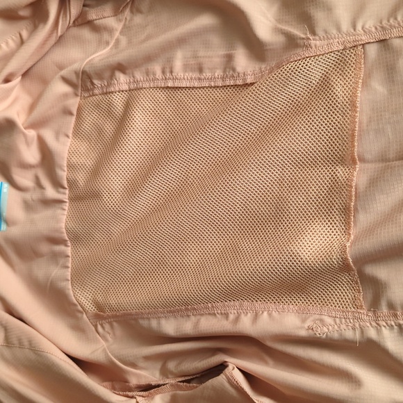 Columbia button down medium - Picture 3 of 3